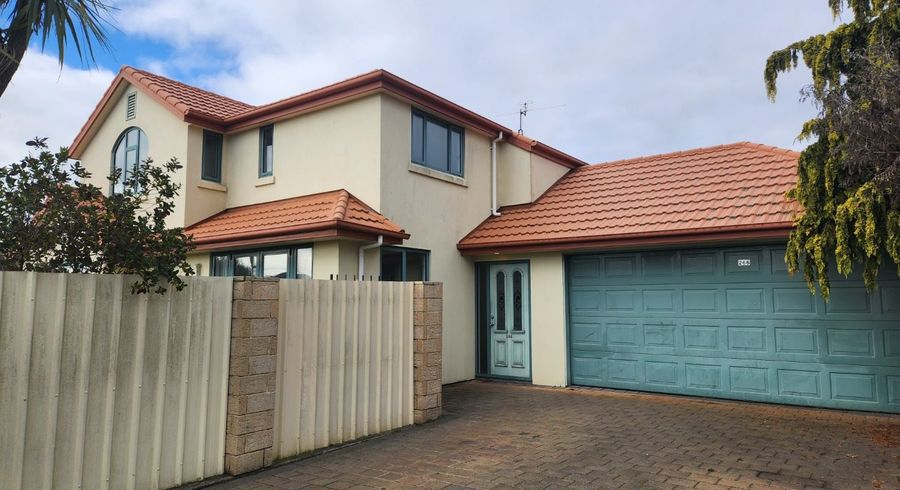  at 266 Edgeware Road, Edgeware, Christchurch City, Canterbury