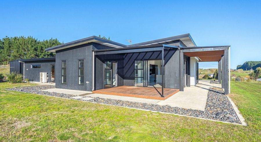  at 9 Kristin Place, Manakau, Waikawa Beach