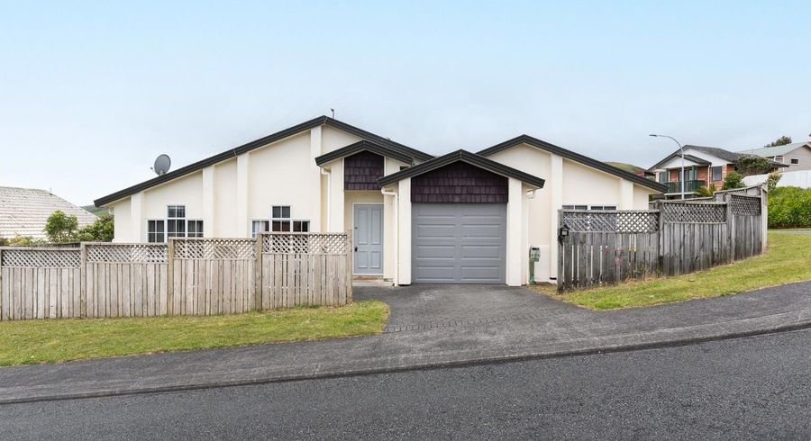  at 20 Kentwood Drive, Woodridge, Wellington