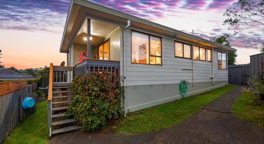  at 2/239 Waitemata Drive, Ranui, Waitakere City, Auckland