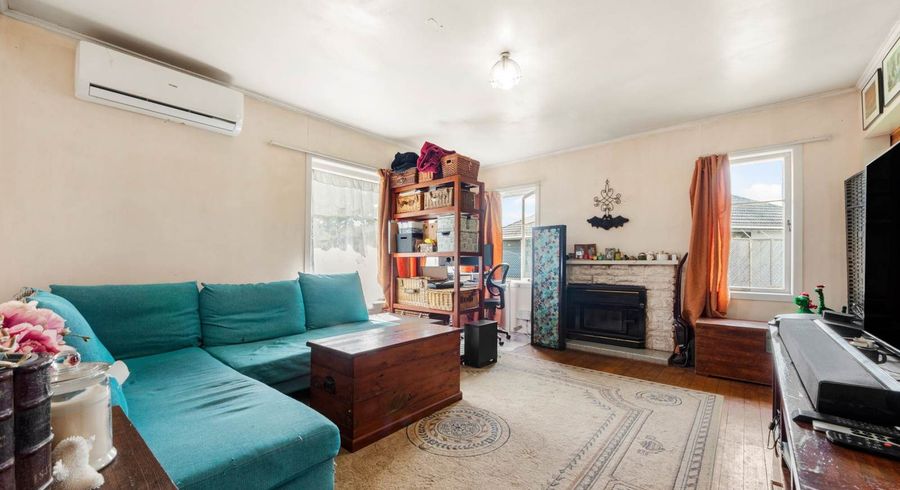  at 9 Kervil Avenue, Te Atatu Peninsula, Waitakere City, Auckland