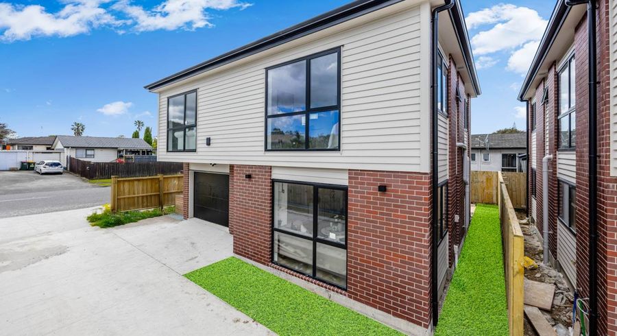  at 2/30 Sharland Avenue, Manurewa, Manukau City, Auckland