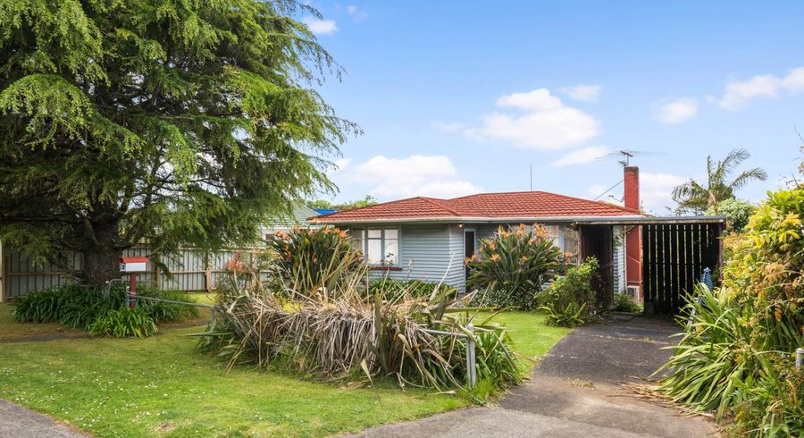  at 16 Botany Road, Howick, Auckland