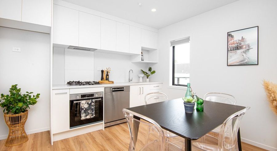  at 6A Grays Road, Plimmerton, Porirua