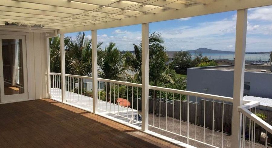  at 11 Sunderlands Road, Half Moon Bay, Manukau City, Auckland