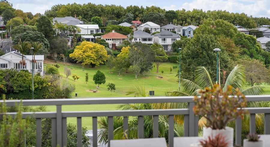  at 4 Wallingford Street, Grey Lynn, Auckland City, Auckland