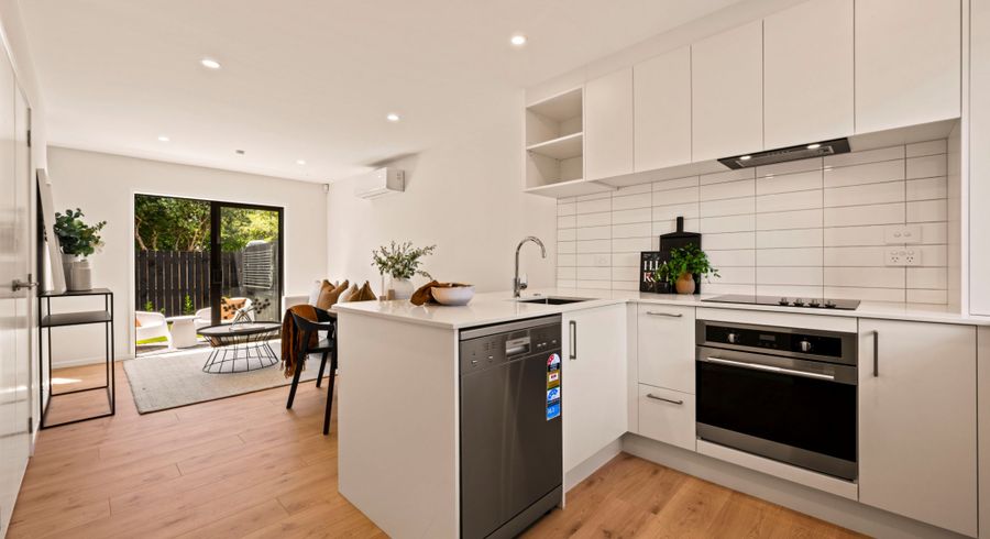  at 4/721 Te Atatu Road, Te Atatu Peninsula, Waitakere City, Auckland