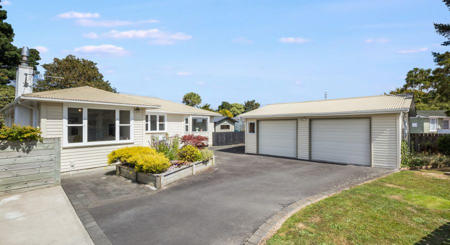  at 21 Burns Grove, Trentham, Upper Hutt