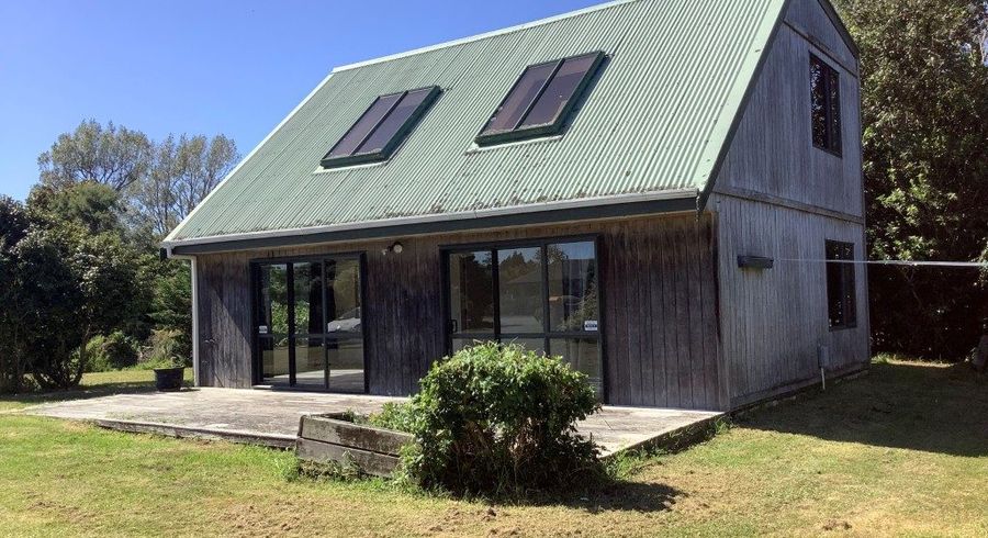  at 2 Moss Lane, Paraparaumu, Kapiti Coast, Wellington