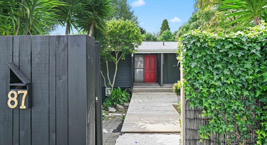  at 87 Clarkin Road, Fairfield, Hamilton