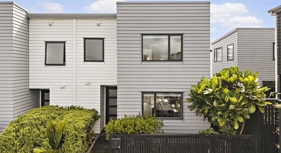  at 6 Kaman Seasprite Road, Hobsonville, Waitakere City, Auckland