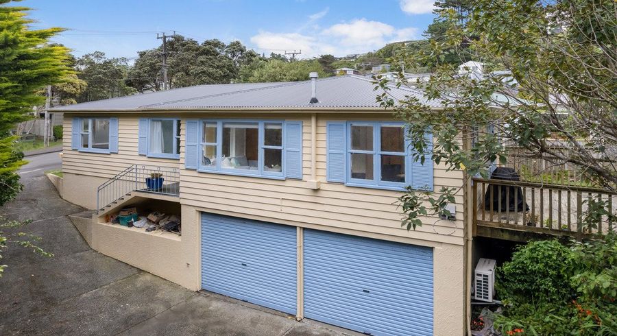  at 4 Arapiko Street, Johnsonville, Wellington, Wellington