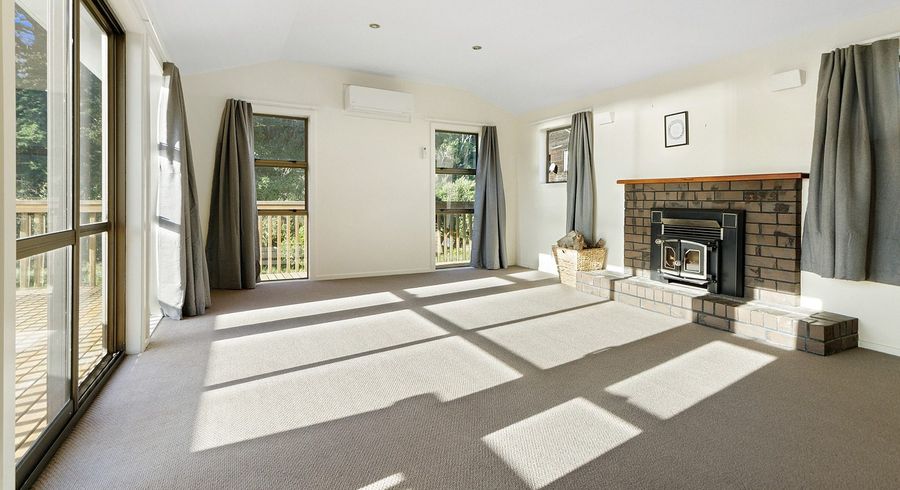  at 41 Lyndfield Lane, Newlands, Wellington