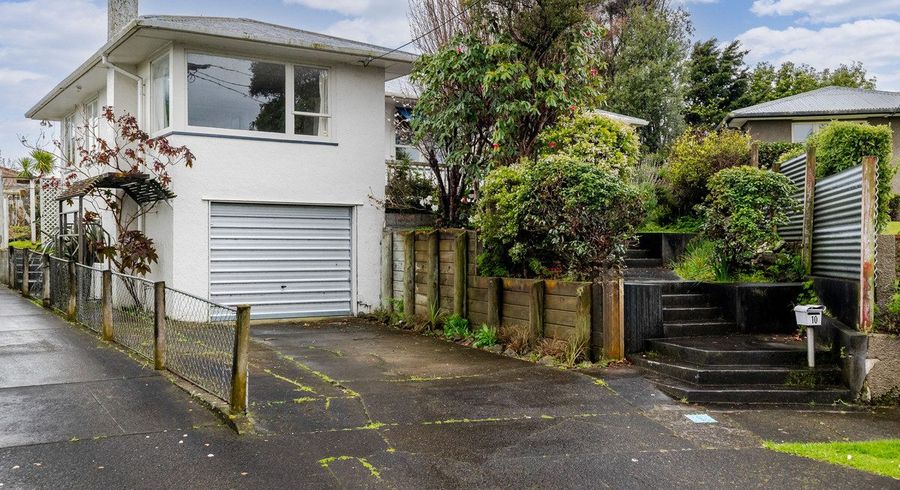  at 10 Stoke Place, Awapuni, Palmerston North, Manawatu / Whanganui