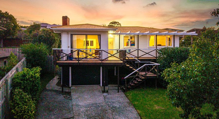  at 2 Seine Road, Forrest Hill, North Shore City, Auckland