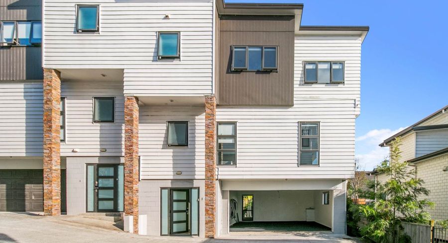  at 4225B Great North Road, Glendene, Waitakere City, Auckland
