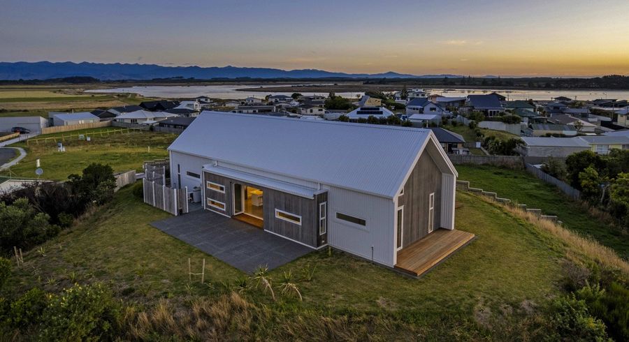  at 2 Rangeview Rise, Foxton Beach, Horowhenua, Manawatu / Whanganui