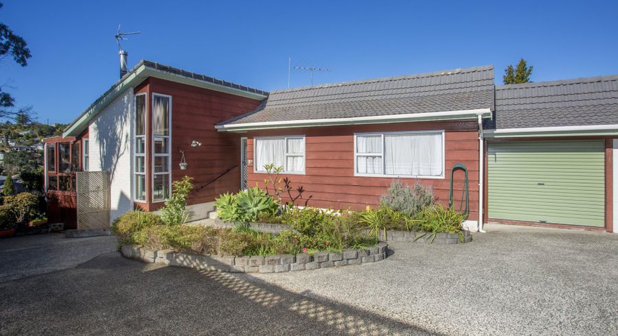  at 2/21 Helvetia Drive, Browns Bay, North Shore City, Auckland
