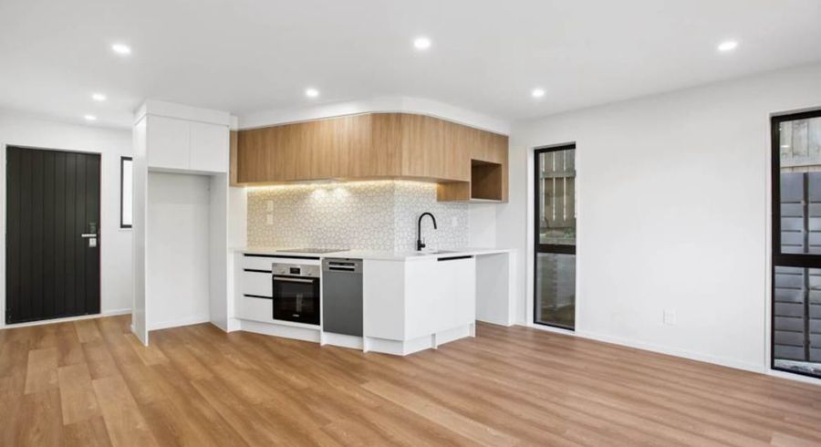  at 35 Imrie Avenue, Mangere, Auckland