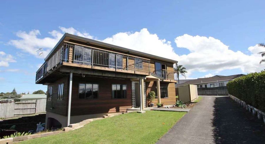  at 25 Tatyana place, Royal Heights, Waitakere City, Auckland