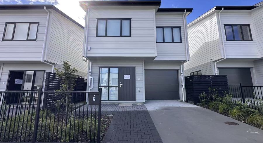  at 7 Greenbrier Street, Westgate, Waitakere City, Auckland