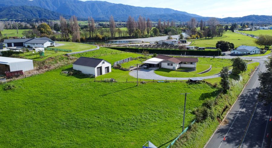  at 2075 Takaka Valley Highway, Golden Bay, Tasman, Nelson / Tasman