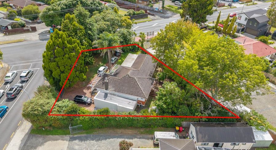  at 40 Swanson Road, Henderson, Waitakere City, Auckland