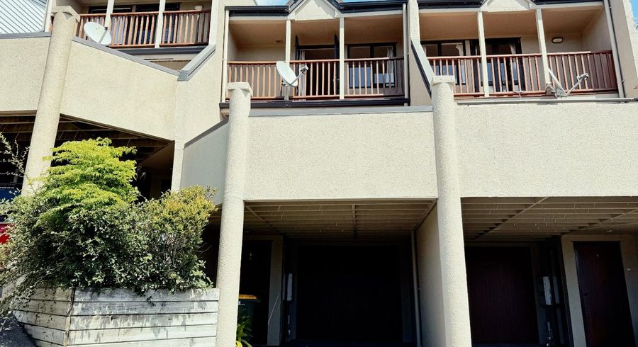  at 3/9 Pannill Place, Oteha, North Shore City, Auckland