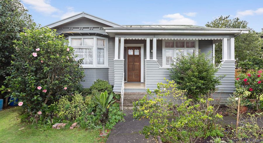  at 129 Rosebank Road, Avondale, Auckland