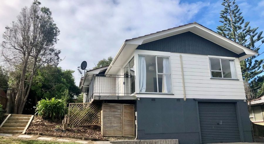  at 4 Lavery Place, Sunnynook, North Shore City, Auckland