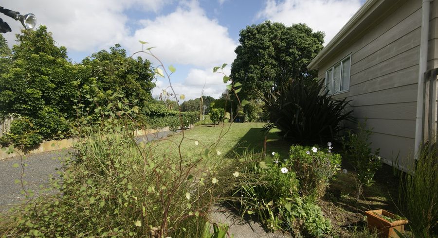  at 810 Kingseat Road, Kingseat