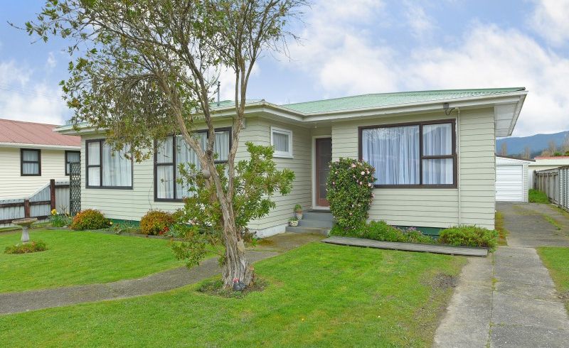  at 10 Parkway, Wainuiomata, Lower Hutt