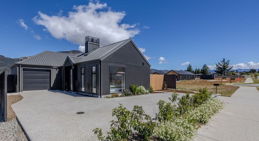  at 8 Longview Drive, Lake Hawea, Wanaka, Otago