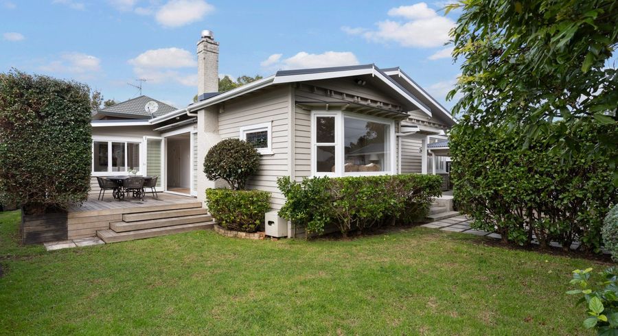  at 7 Irirangi Road, Greenlane, Auckland City, Auckland