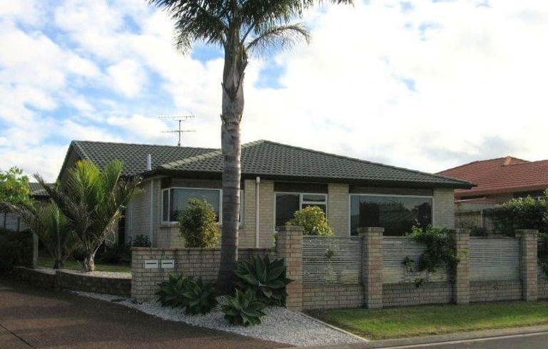  at 4 Chalmers Close, Orewa, Orewa