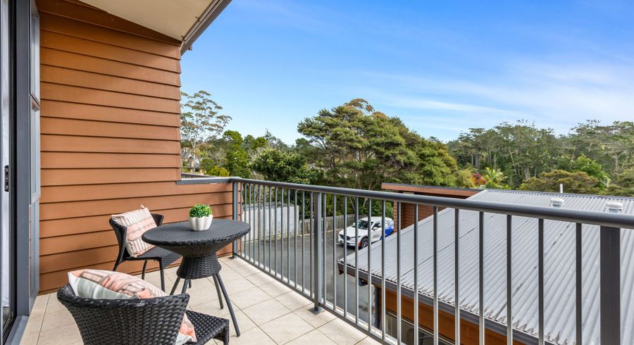  at C 11/28 The Avenue, Albany, North Shore City, Auckland