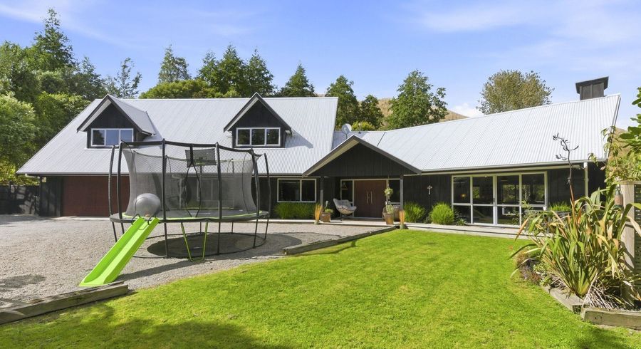  at 132 Maui Pomare Road, Paraparaumu, Kapiti Coast, Wellington