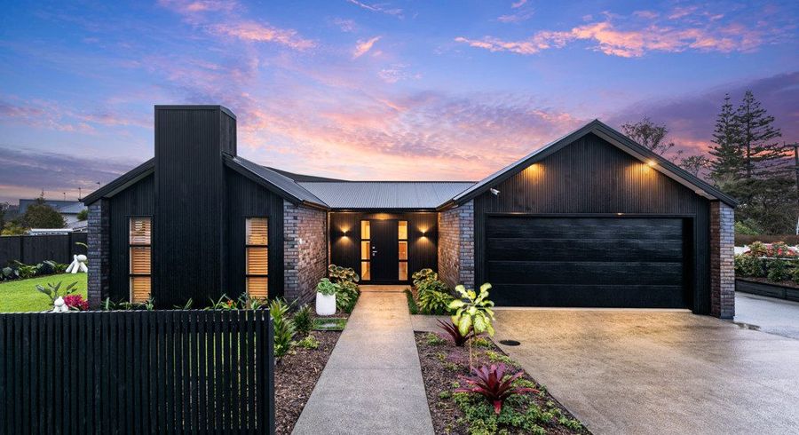  at 4A Roland Road, Greenhithe, Auckland