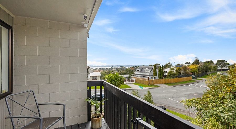  at 2/2 Forsythe Place, Massey, Waitakere City, Auckland