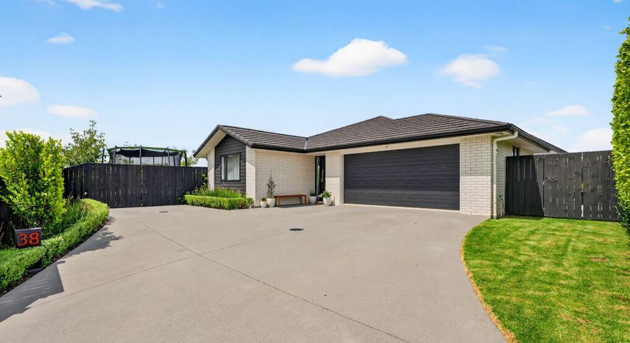  at 38 Kerr Crescent, Patumahoe, Franklin, Auckland