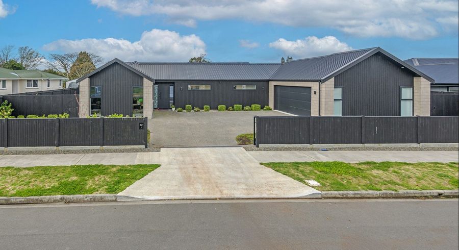  at 32 Ashford Avenue, Hokowhitu, Palmerston North, Manawatu / Whanganui