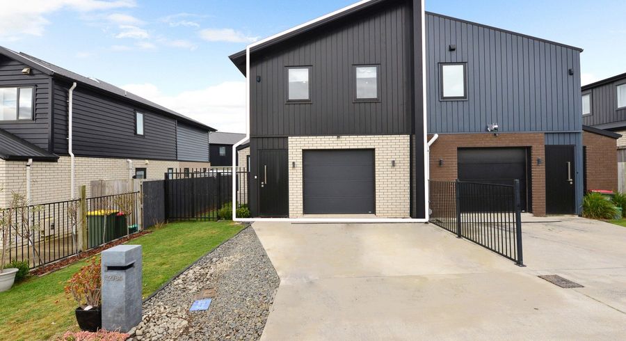  at 2/64 Cabourne Drive, Glenview, Hamilton, Waikato