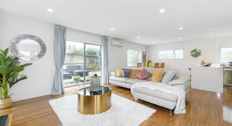  at 114 Chivalry Road, Glenfield, Auckland