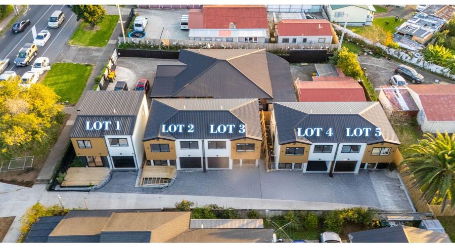  at 2/511 Massey Road, Mangere, Manukau City, Auckland