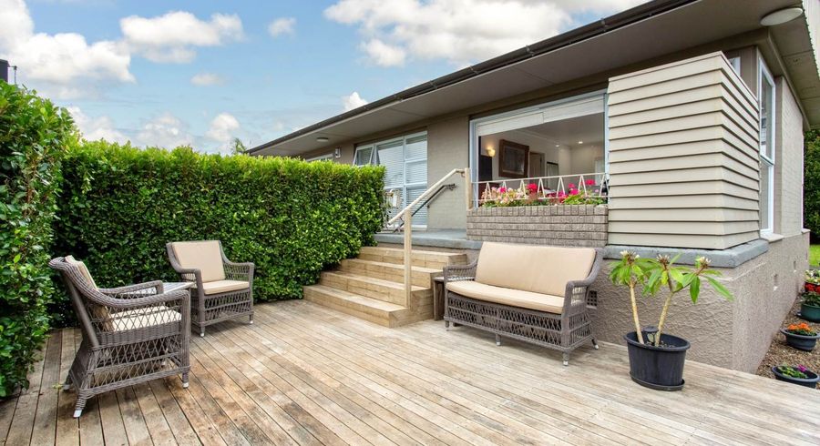  at 2/24 Clifton Road, Hauraki, North Shore City, Auckland