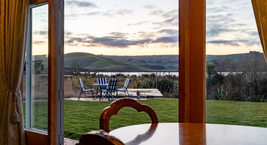  at 189 Lake Road, Clarendon