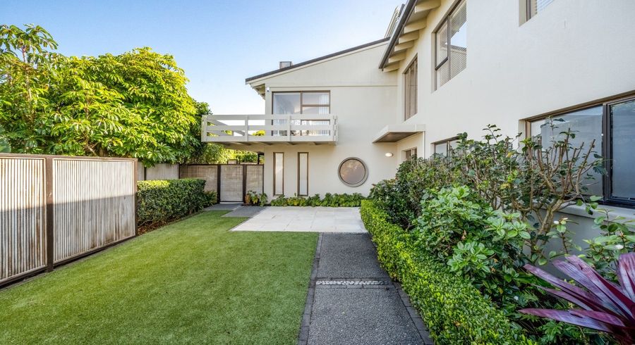  at 24 Clovelly Road, Bucklands Beach, Manukau City, Auckland