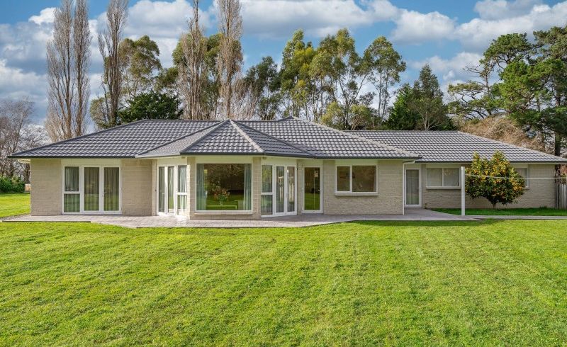  at 137 Kent Street, Carterton