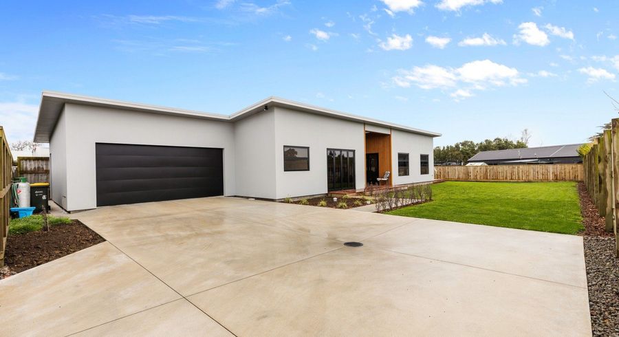  at 11 Smith Street, Lepperton