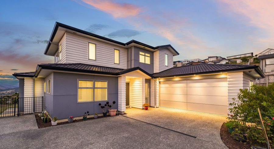  at 13 Canary Way, Whitby, Porirua